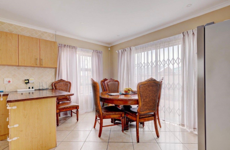 3 Bedroom Property for Sale in Parsonsvlei Eastern Cape